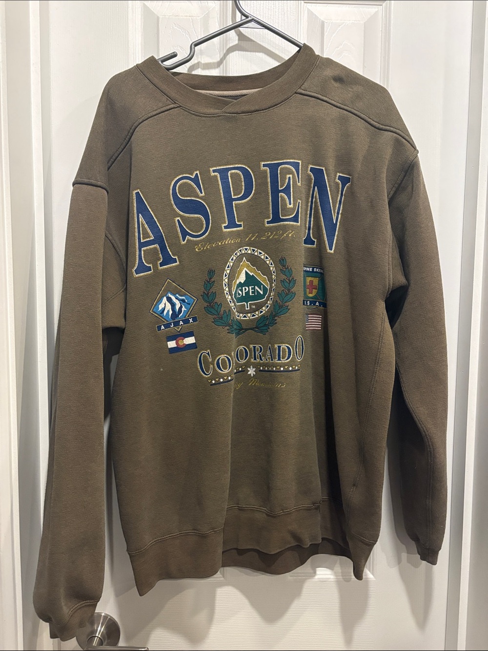 Aspen Colorado Graphic Crewneck Sweatshirt - Olive
